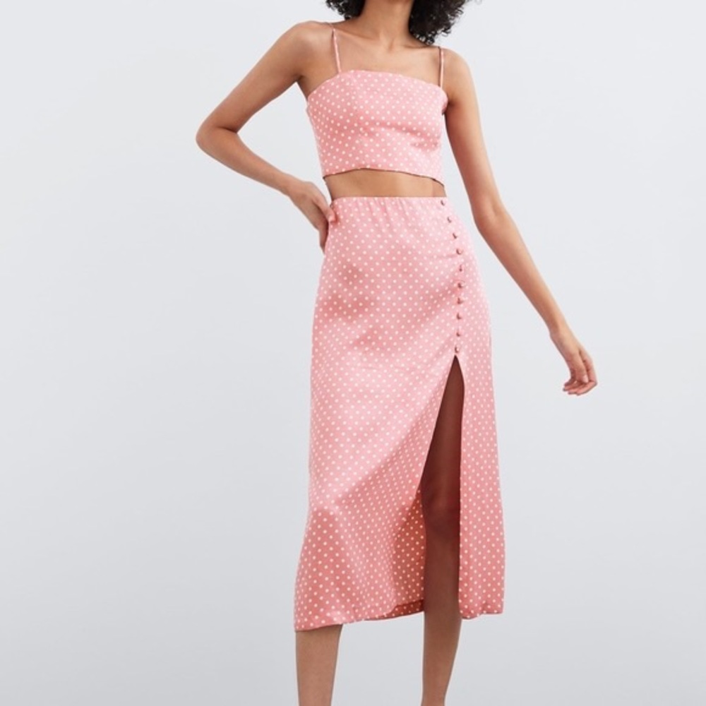 ZARA pink polka dot skirt with slit and button details.